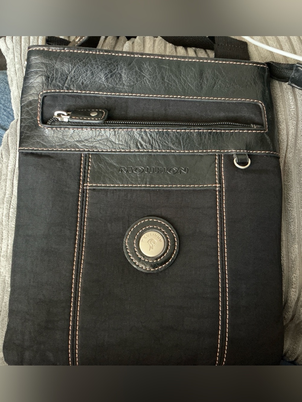 Best Canadian Mouflon Cross-body Bag